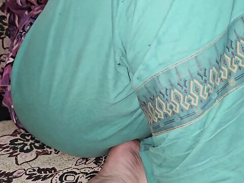 This Muslim woman craves cutting anal